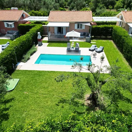 Ferienhaus Cypress Garden