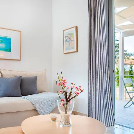 Cypress Garden Feriehus *